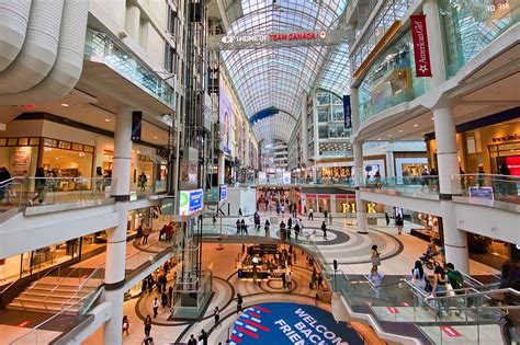 CF Toronto Eaton Centre .